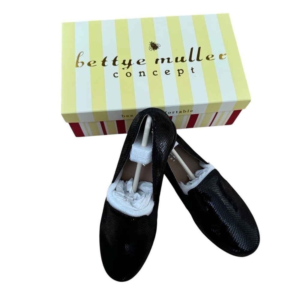 Bettye Muller Concept Black Leather Slip-On Shoes Loafers Tropic 9M New